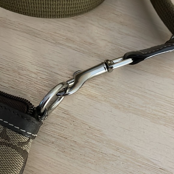 Coach crossbody - Picture 4 of 9